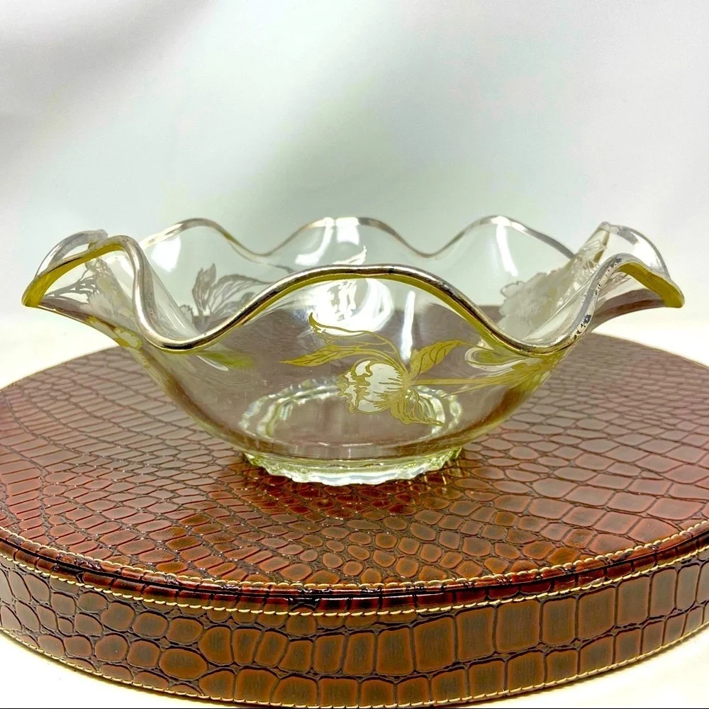 Vintage Silver City Glass Company Sterling on Glass Decorative Scalloped Bowl
